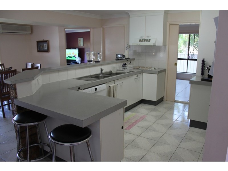 44 Equestrian Drive, Yamanto QLD 4305