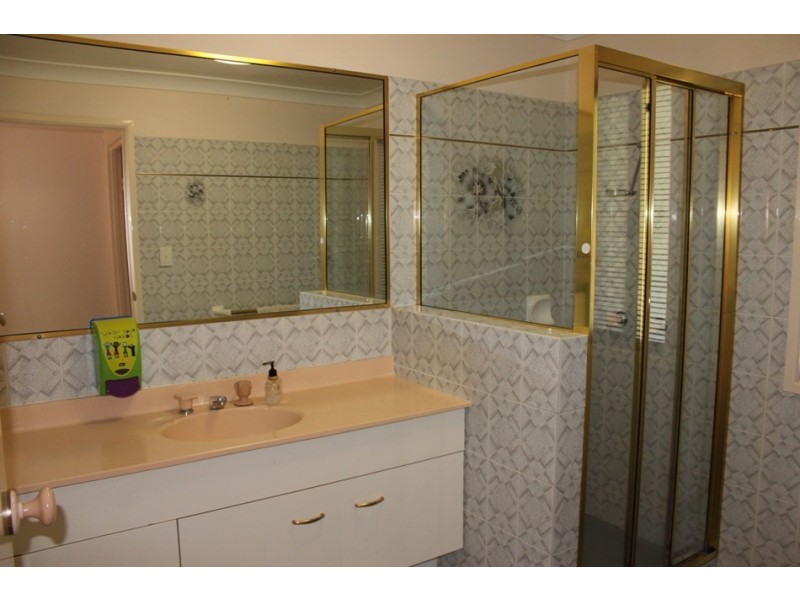 44 Equestrian Drive, Yamanto QLD 4305