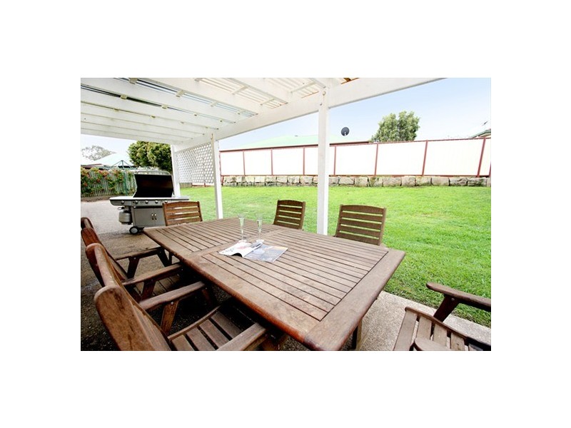 42 Jonquil Circuit, Flinders View QLD 4305