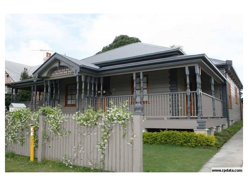 32 Quarry Street, Ipswich QLD 4305