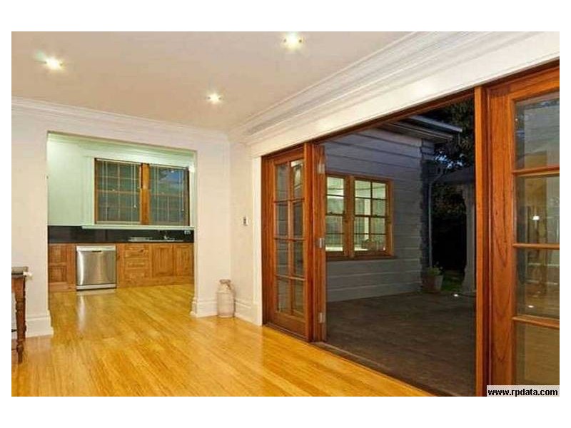 32 Quarry Street, Ipswich QLD 4305