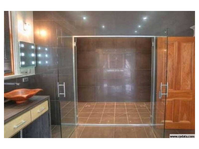 32 Quarry Street, Ipswich QLD 4305