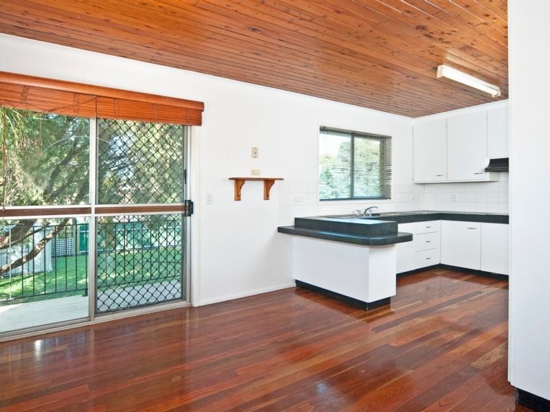 10 Thomas Street, Flinders View QLD 4305