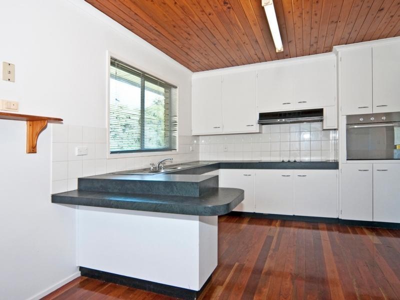 10 Thomas Street, Flinders View QLD 4305