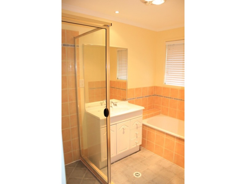 32 Mellor Place, Brassall QLD 4305