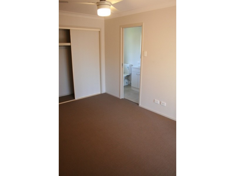 2/2E Thompson Street, Bundamba QLD 4304