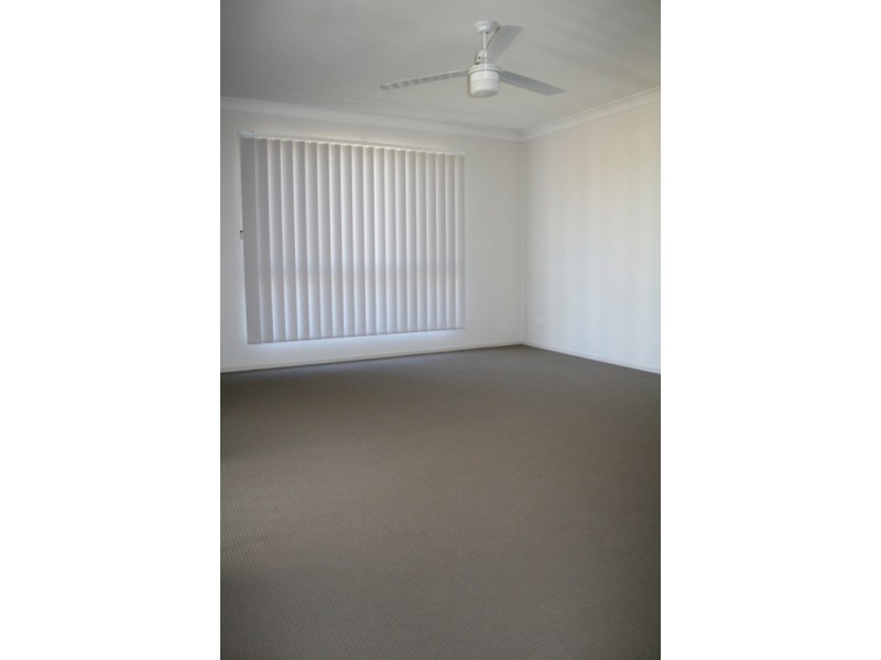 2/2E Thompson Street, Bundamba QLD 4304