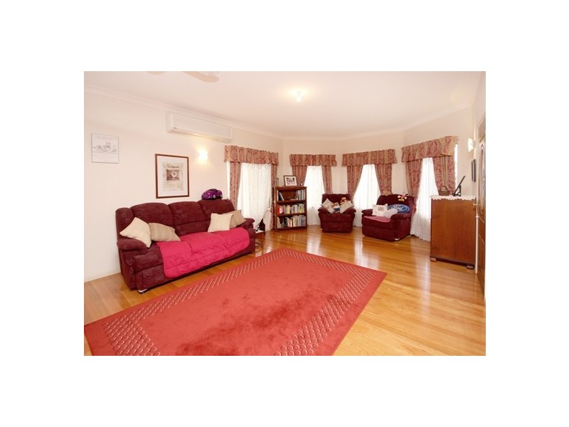 5 Kimberley Way, Flinders View QLD 4305