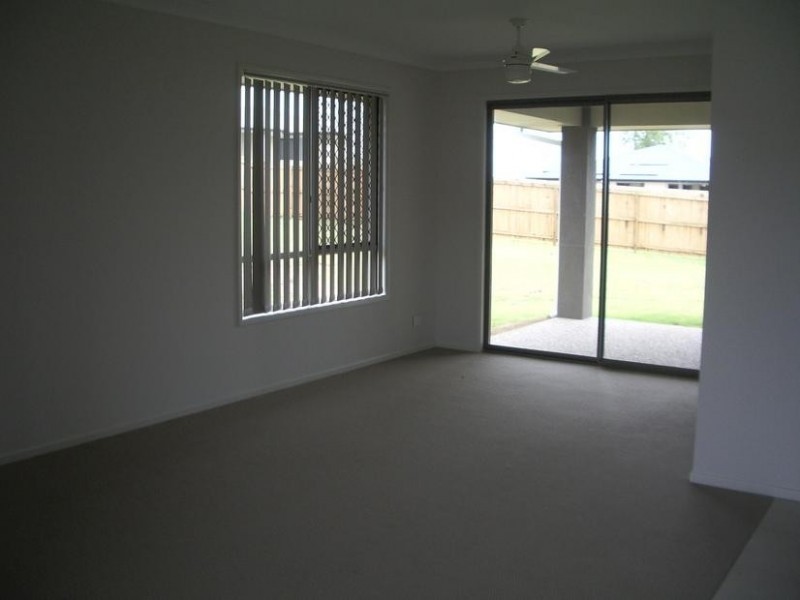 16 Iris Court, Yamanto QLD 4305
