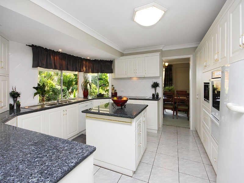 7 Kingston Drive, Flinders View QLD 4305