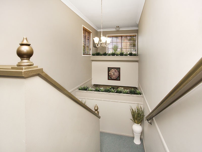 7 Kingston Drive, Flinders View QLD 4305