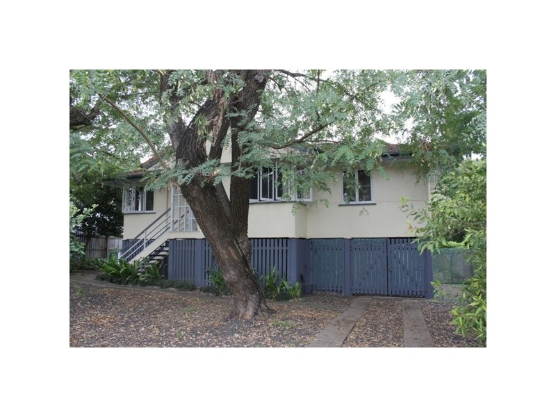 20 Peacock Street, One Mile QLD 4305