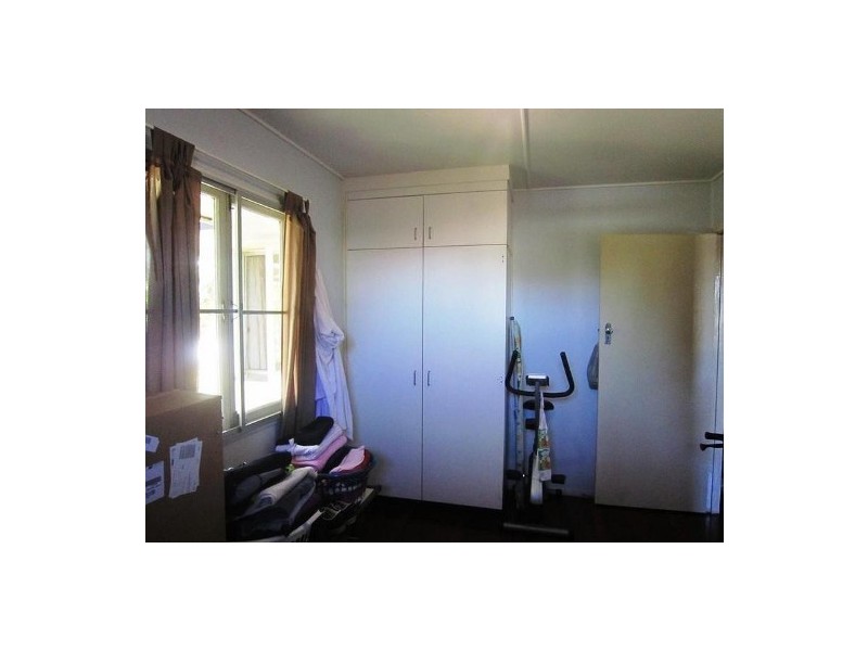 20 Peacock Street, One Mile QLD 4305