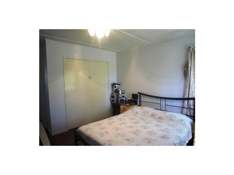 20 Peacock Street, One Mile QLD 4305