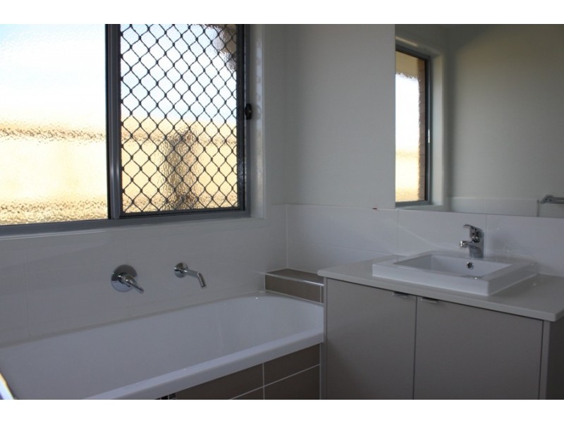 58 Sarah Drive, Yamanto QLD 4305