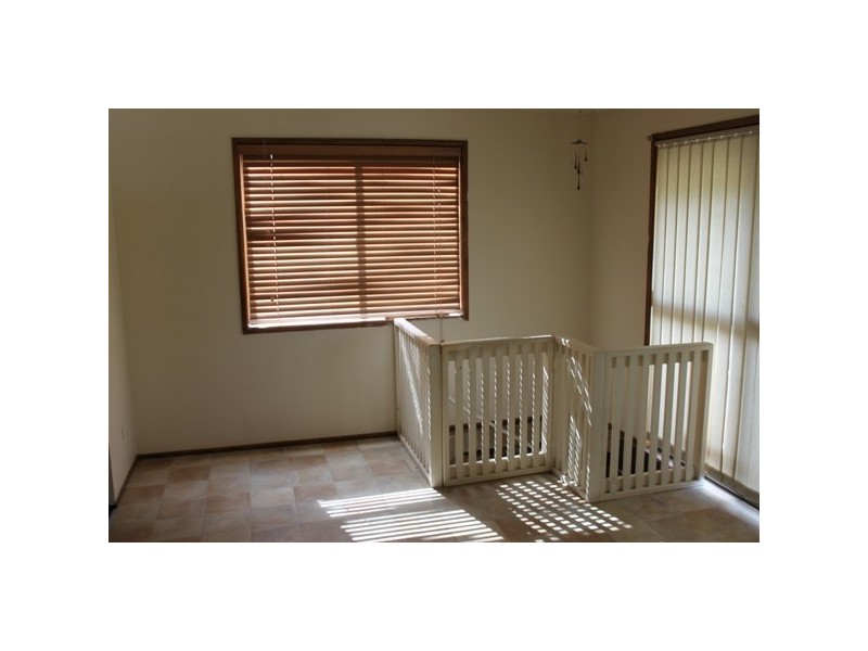 16 Merritt Street, Flinders View QLD 4305