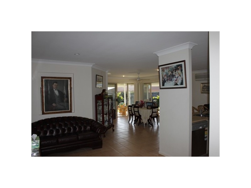 16 Acacia Close, Raceview QLD 4305