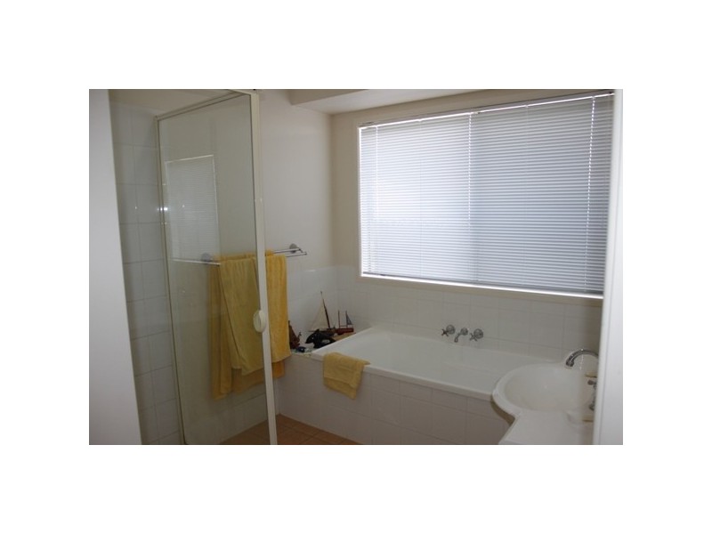 16 Acacia Close, Raceview QLD 4305