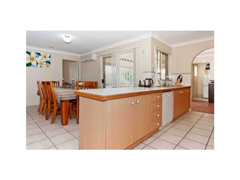 9 Palm Avenue, Raceview QLD 4305