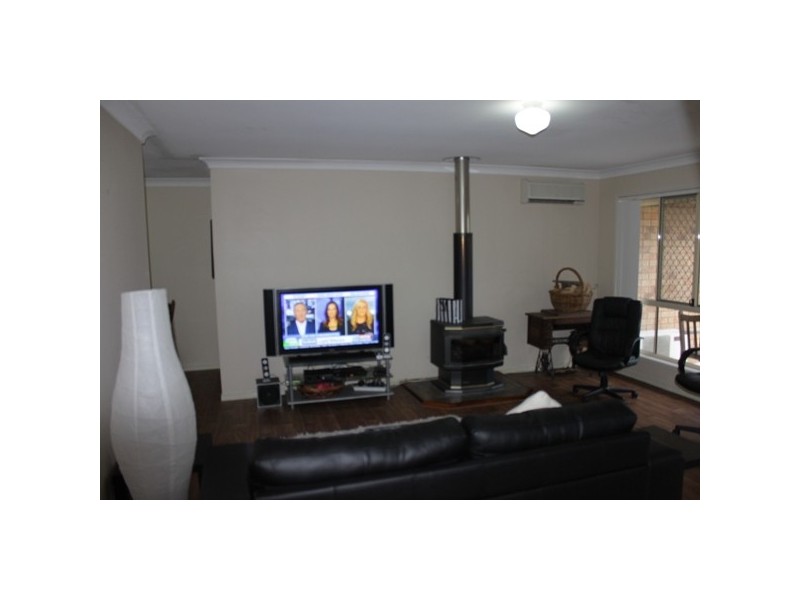 9 Palm Avenue, Raceview QLD 4305