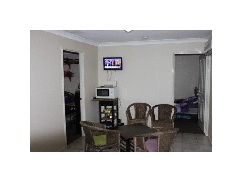 9 Palm Avenue, Raceview QLD 4305