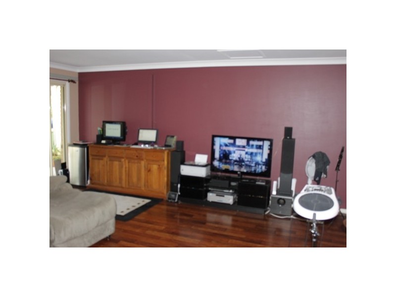9 Palm Avenue, Raceview QLD 4305