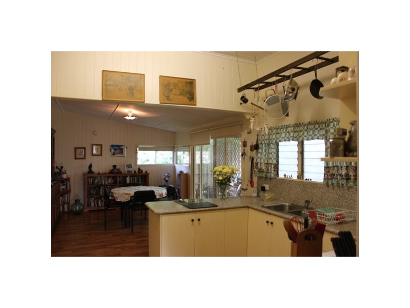 2 Dunns Avenue, Harrisville QLD 4307