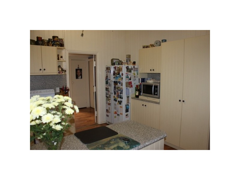 2 Dunns Avenue, Harrisville QLD 4307