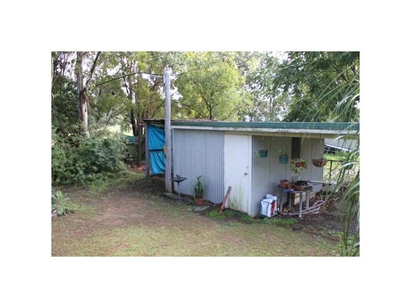 2 Dunns Avenue, Harrisville QLD 4307