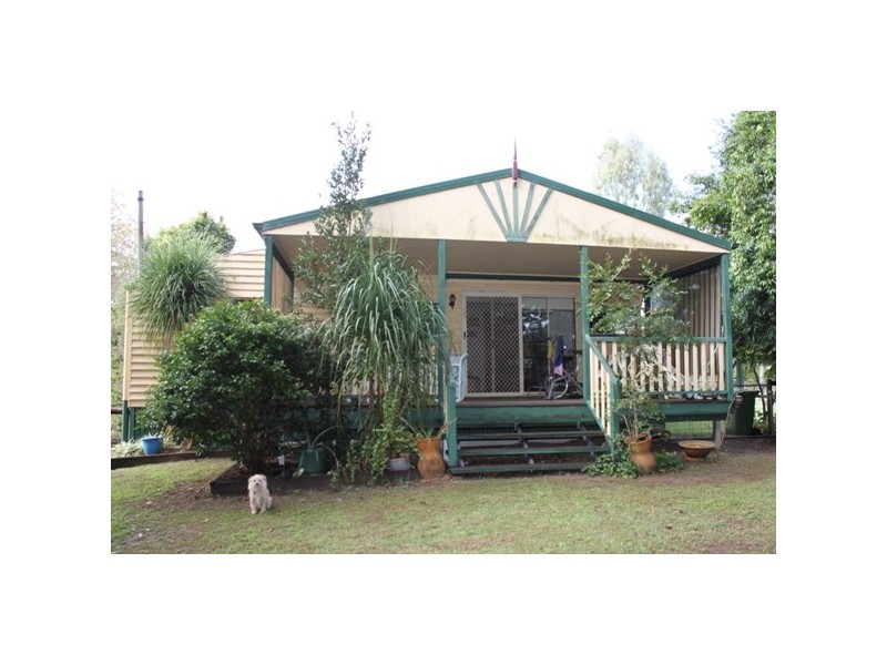 2 Dunns Avenue, Harrisville QLD 4307