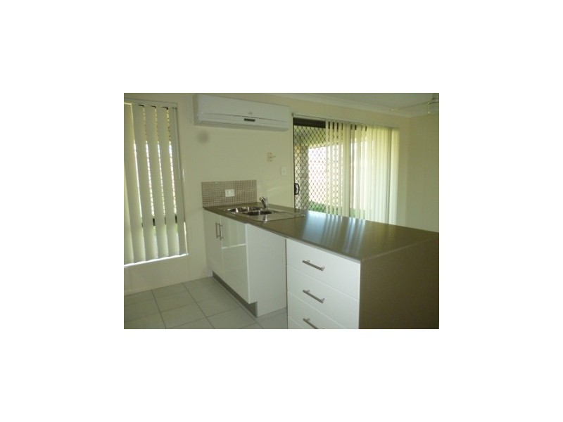 3 Iris Court, Yamanto QLD 4305