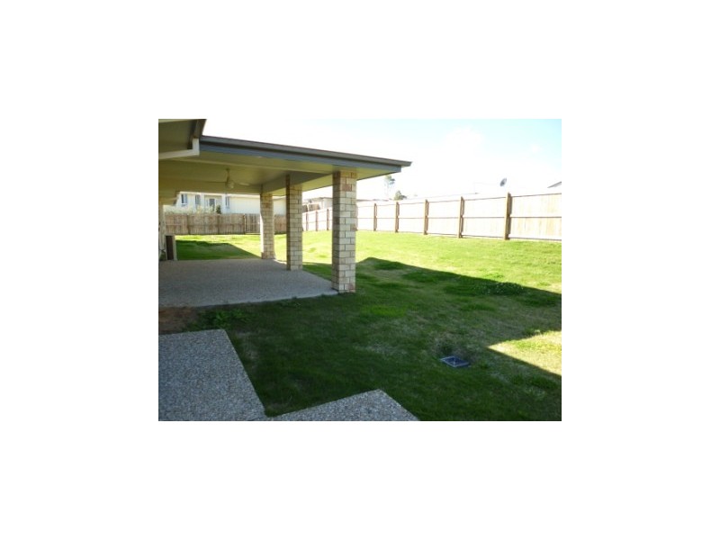 3 Iris Court, Yamanto QLD 4305