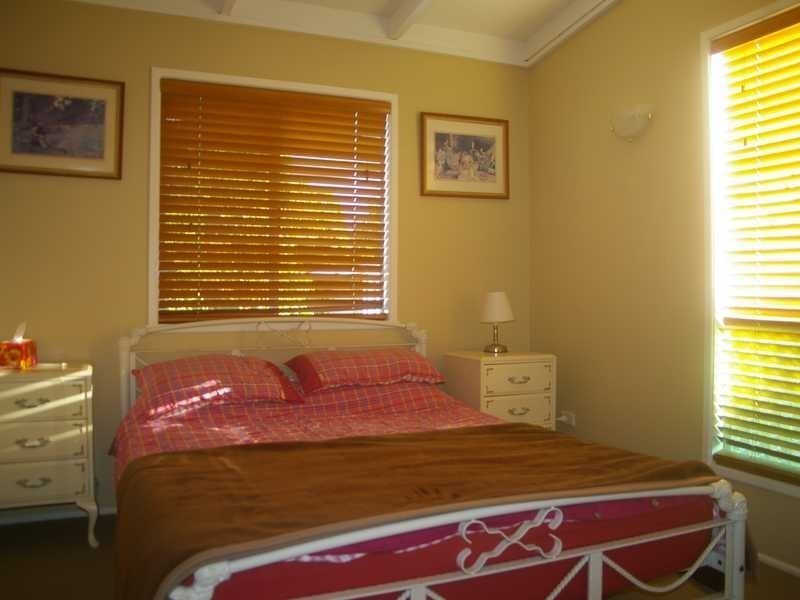 41 Glebe Road, Newtown QLD 4305