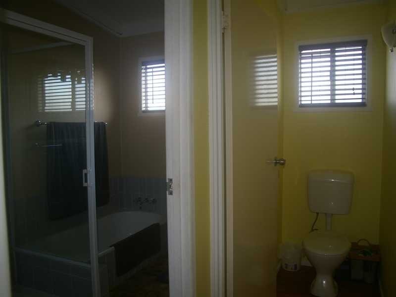 41 Glebe Road, Newtown QLD 4305