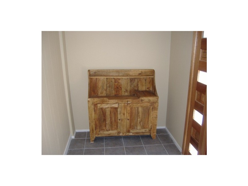 41 Glebe Road, Newtown QLD 4305