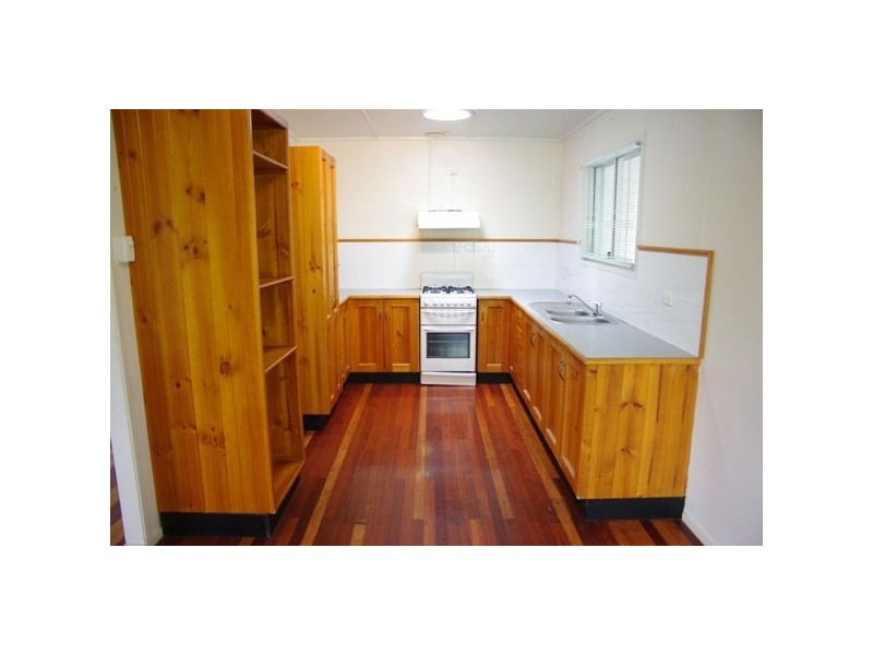68 Kynance Street, Leichhardt QLD 4305