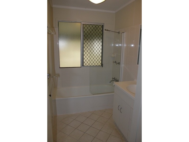 33 Raceview Street, Eastern Heights QLD 4305