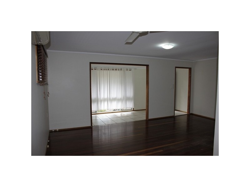 33 Raceview Street, Eastern Heights QLD 4305