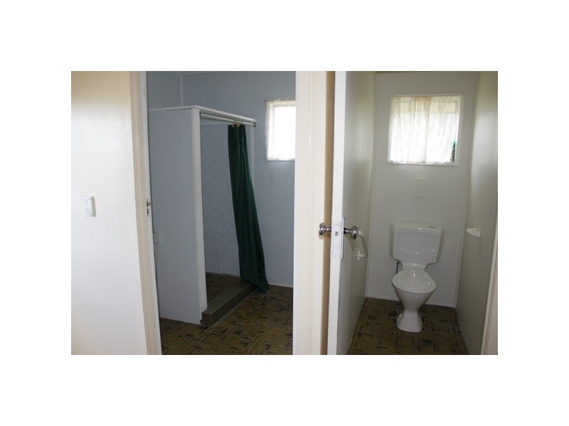 33 Raceview Street, Eastern Heights QLD 4305