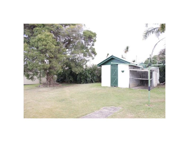33 Raceview Street, Eastern Heights QLD 4305