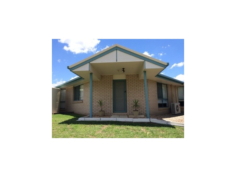 2/1 Lisa Court, Raceview QLD 4305