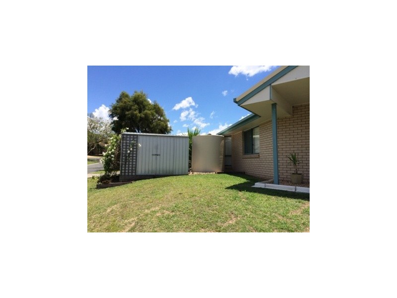 2/1 Lisa Court, Raceview QLD 4305