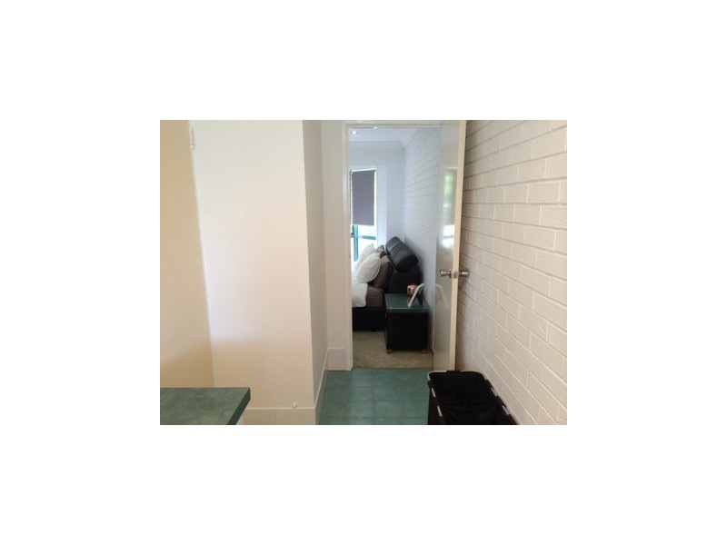 2/1 Lisa Court, Raceview QLD 4305