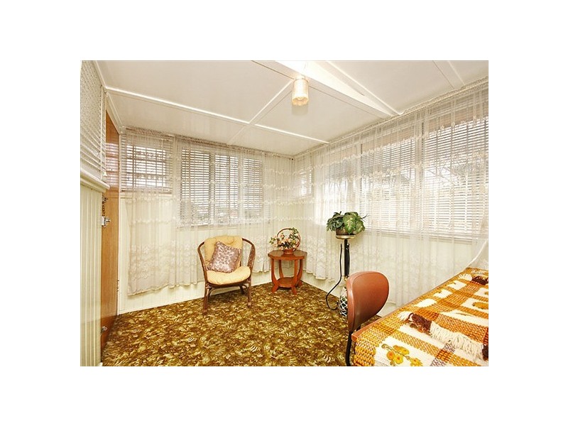 3 Alexandra Street, Booval QLD 4304