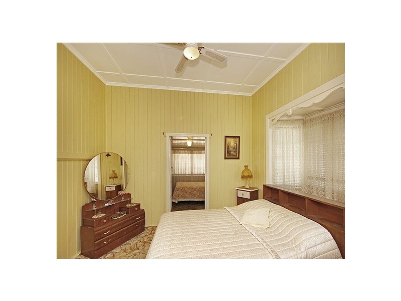 3 Alexandra Street, Booval QLD 4304
