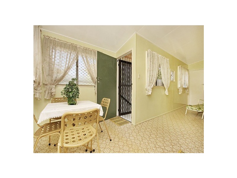 3 Alexandra Street, Booval QLD 4304