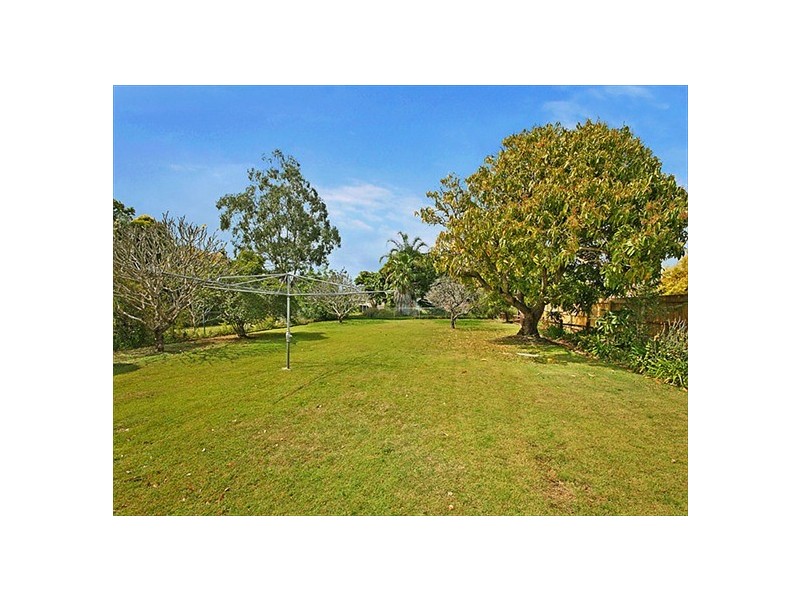 3 Alexandra Street, Booval QLD 4304