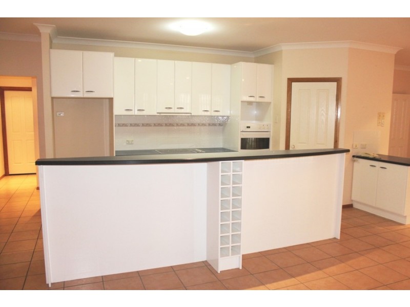 18 Cassinia Place, Flinders View QLD 4305