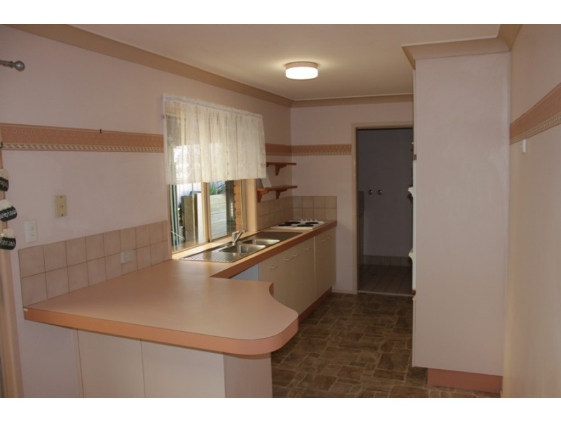 76 Lance Drive, Flinders View QLD 4305