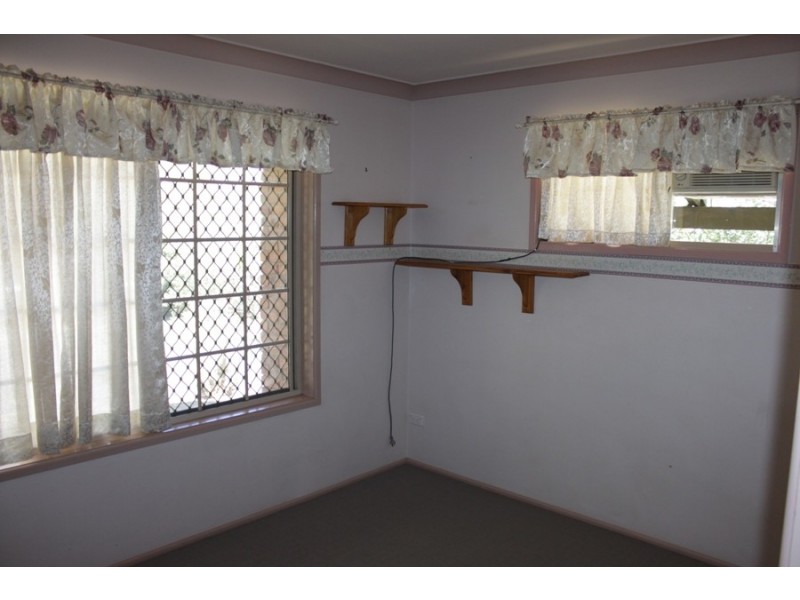 76 Lance Drive, Flinders View QLD 4305